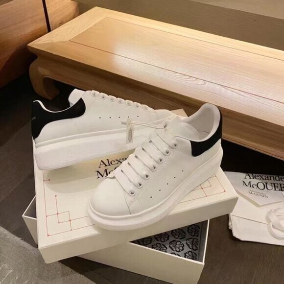 Alexander McQueen Black and White Leather Sneakers - Picture 5 of 7